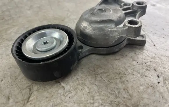 Citroen DS5 Generator/alternator belt tensioner T39187 E5082a111560 E5082a111560B