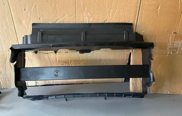 Land Rover Range Rover Sport L320 Intercooler air guide/duct channel FH22019A01AB