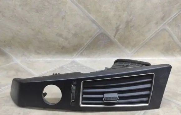 Hyundai ix 55 Dashboard side air vent grill/cover trim 974103J000