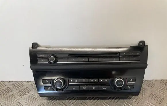 BMW 5 F10 F11 Climate control unit 9236477