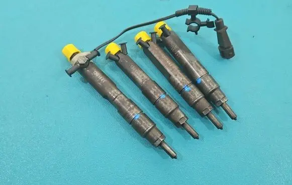 Skoda Octavia Mk1 (1U) Fuel injector 038130201F IMPRK1361441