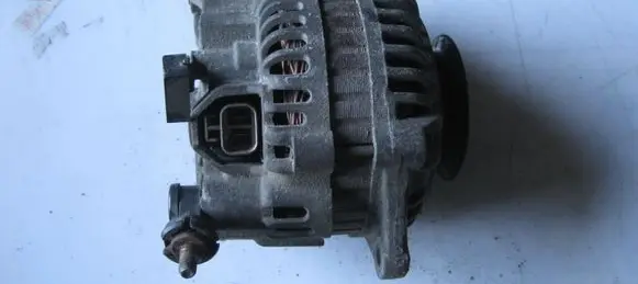 Nissan X-Trail T30 Generator/alternator 231005M310
