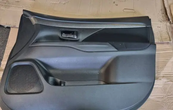 Mitsubishi Outlander Front door card panel trim 7221B566XB