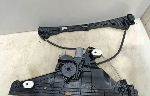 Opel Corsa F Front door window regulator with motor 9829043680 39182144 156173912