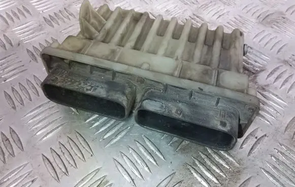 Opel Astra G Fan control module 09131732