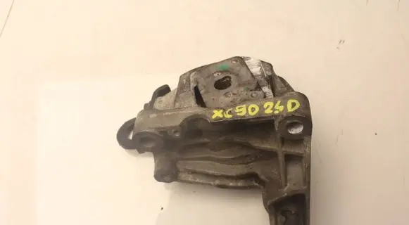 Volvo XC90 Engine mount bracket 30741583
