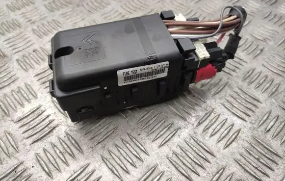 Peugeot 308 Fuse module 9665492680