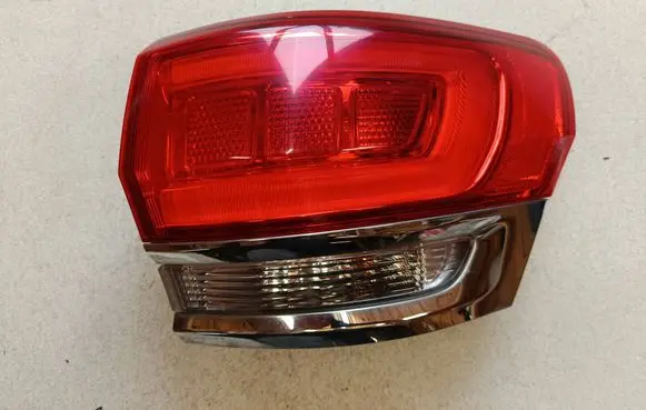Jeep Grand Cherokee Rear/tail lights P68110000AC 080113C