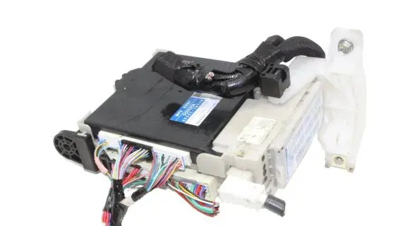 Lexus CT 200H Central body control module 8922176110 2380005500