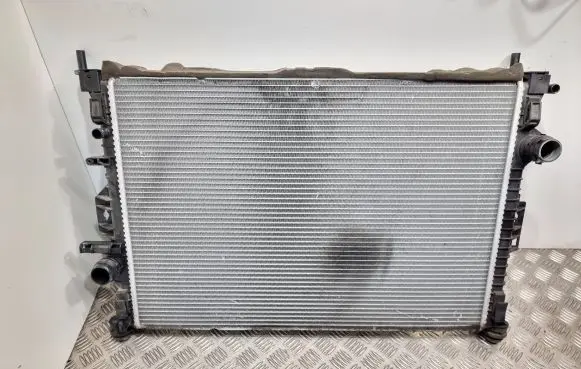 Ford Focus Coolant radiator 6G918005FD 989299A