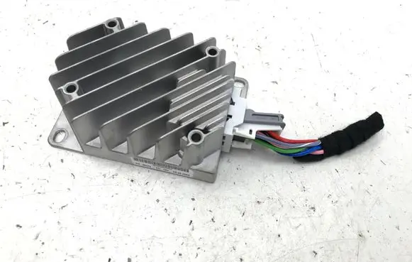 Mercedes-Benz GLA H247 Sound amplifier A2069055100