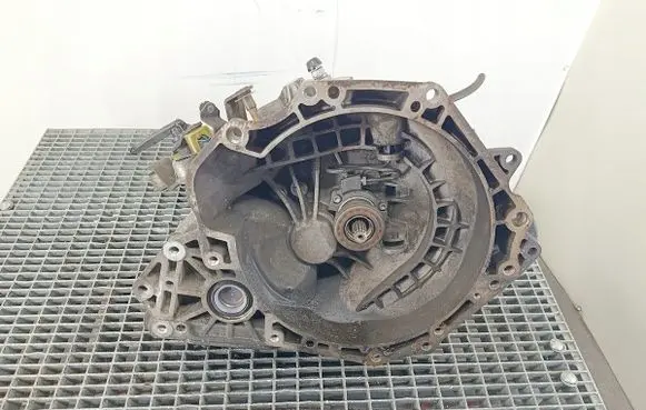 Opel Tigra B Manual 5 speed gearbox F17C374