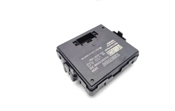 Volkswagen PASSAT B8 Other control units/modules 5Q0907530AF
