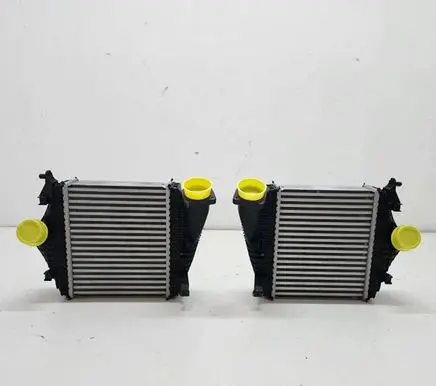 Audi RS Q8 Intercooler radiator 4M0145803BT 4M0145804BT