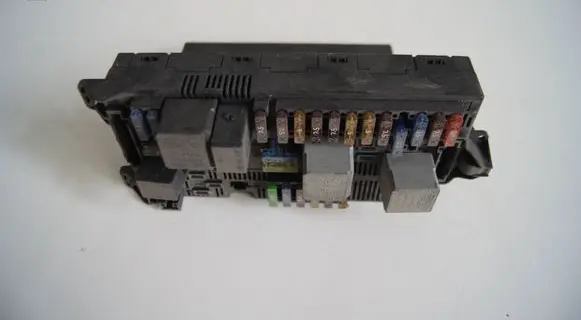 Mercedes-Benz E W211 SAM control unit 2115453901 2007185A