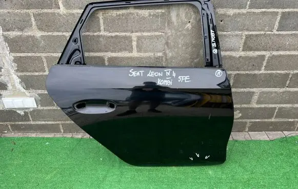 Seat Leon IV Rear door