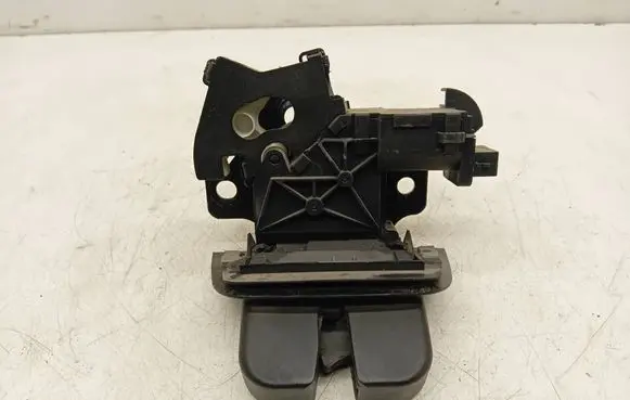 Audi A3 S3 A3 Sportback 8P Tailgate/trunk/boot lock/catch/latch 8P4827505B