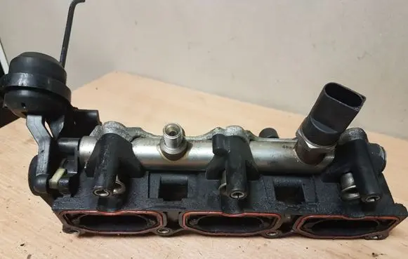 Audi A6 S6 C6 4F Intake manifold 06E133109E