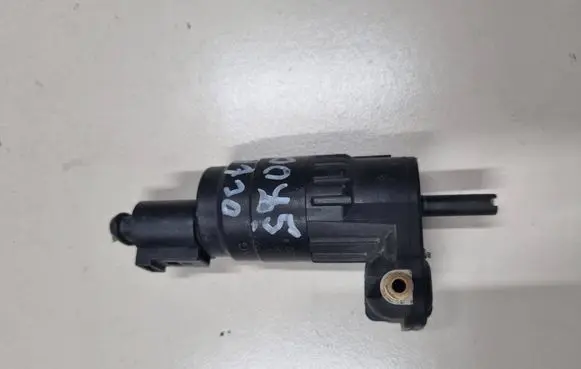 Skoda Octavia Mk2 (1Z) Windscreen/windshield washer pump 1K6955651 SG712V 6003920
