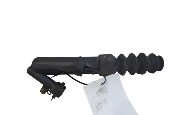Clutch slave cylinder