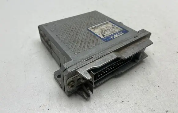 Volvo S40, V40 Engine control unit/module R04080002D 3085430002 7700103515A