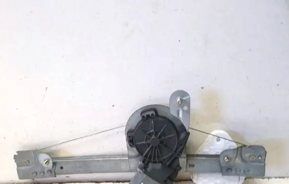 Dacia Logan I Rear door manual window regulator 400726D