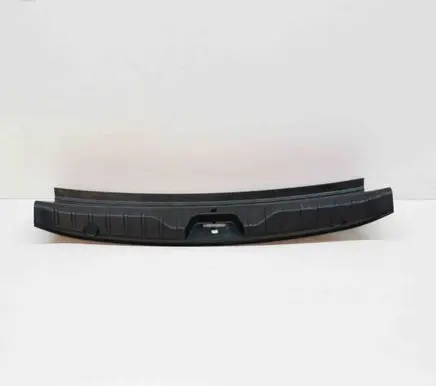 Trunk/boot sill cover protection