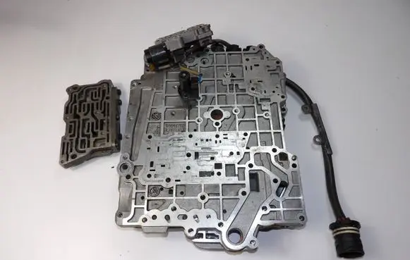 Audi A8 S8 D2 4D Transmission gearbox valve body 1060427021 1060427013