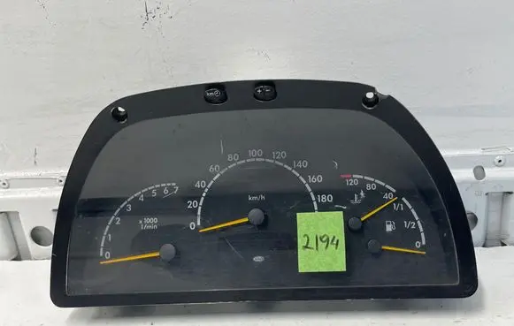 Mercedes-Benz Vito Viano W638 Speedometer (instrument cluster) 09050050072