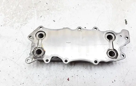 Chrysler 300 - 300C Oil filter mounting bracket