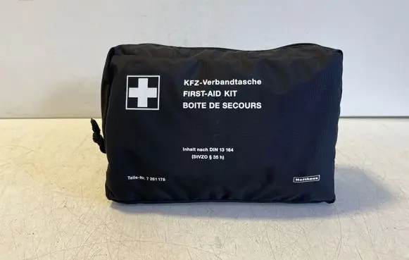 BMW X3 F25 First aid kit 7261178