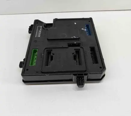 Renault Zoe Central body control module S180180060 284B15472R