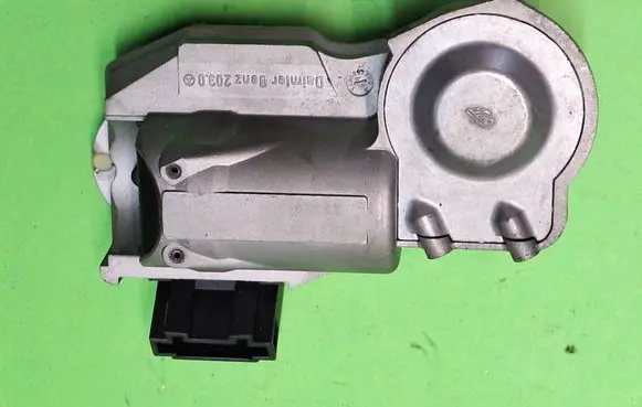 Mercedes-Benz C W203 Steering wheel lock A2034820630