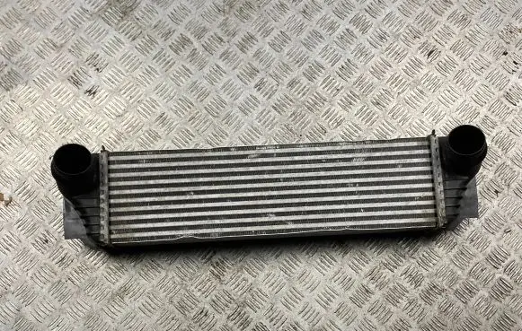 BMW 5 F10 F11 Coolant radiator 7805629 R7368003 P7368002