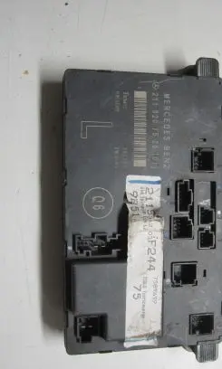 Mercedes-Benz E W211 Door control unit/module 2118207526