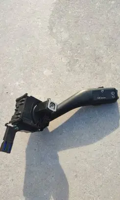 Volkswagen Golf V Wiper control stalk 1K0953519A