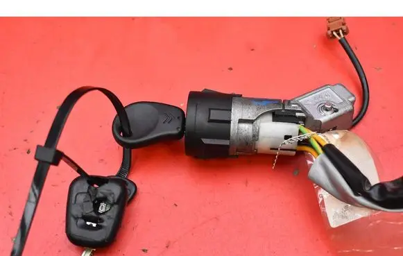 Citroen Berlingo Ignition lock 9648445180