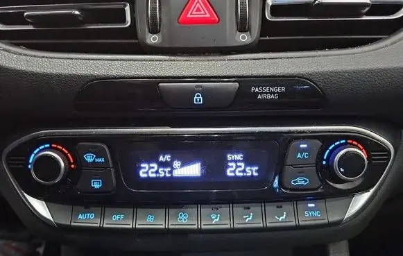 Hyundai i30 Climate control/heater control trim 97250G4CA0 IMPRK1548296
