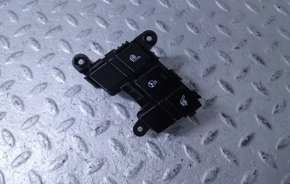 KIA Sportage Seat heating switch 84604R2410FHV 84604R2410