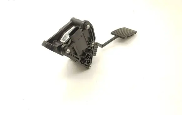 Honda CR-V Accelerator throttle pedal