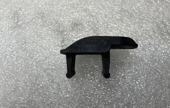 BMW 5 E39 Radiator mount bracket 1740315