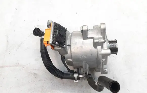 KIA Sportage Generator/alternator 37390-2M900