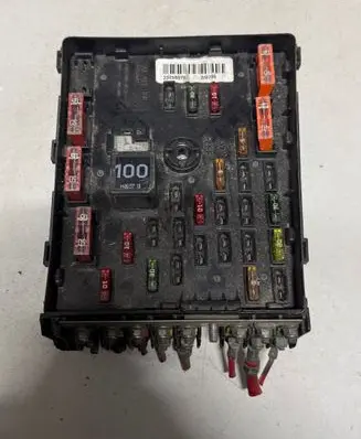 Volkswagen PASSAT CC Fuse module 3C0937125 63592777
