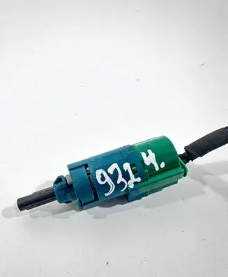 Peugeot 308 Brake pedal sensor switch 9804869480