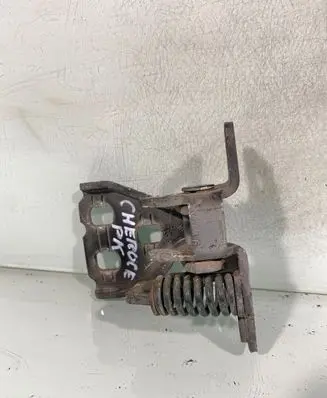 Jeep Grand Cherokee (WK) Front door lower hinge 