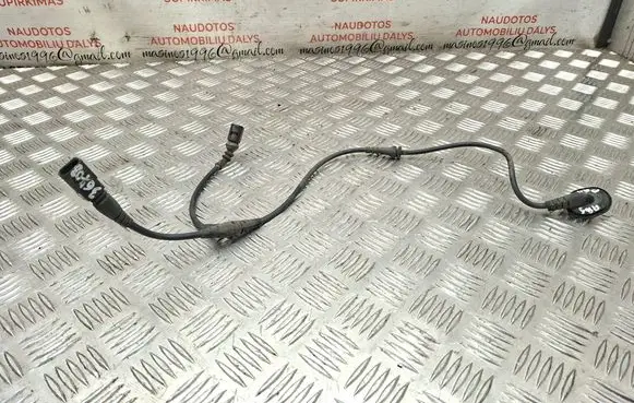 Volkswagen PASSAT B6 Front ABS sensor wiring 8E0973702