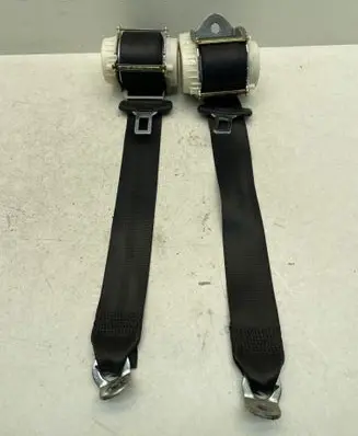 Audi A3 S3 8P Rear seatbelt 8P3857805B 33041596