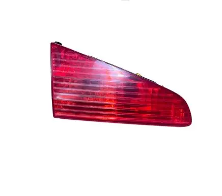 Peugeot 607 Tailgate rear/tail lights