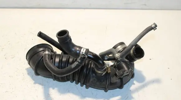 Audi A6 S6 C5 4B Air intake hose/pipe 058133356P