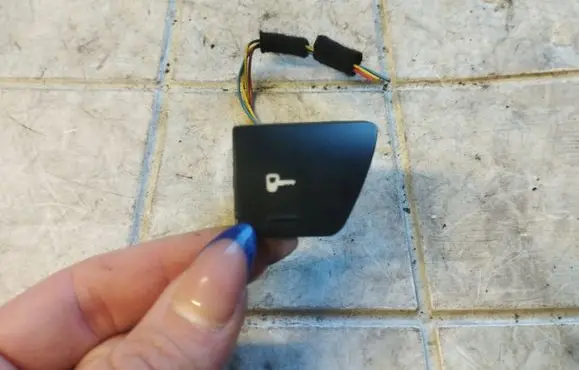Peugeot 307 Central locking switch button 96366684XT